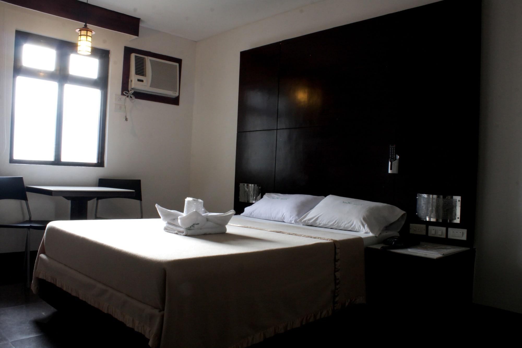 Vista Hotel Cubao Quezon City Exteriör bild