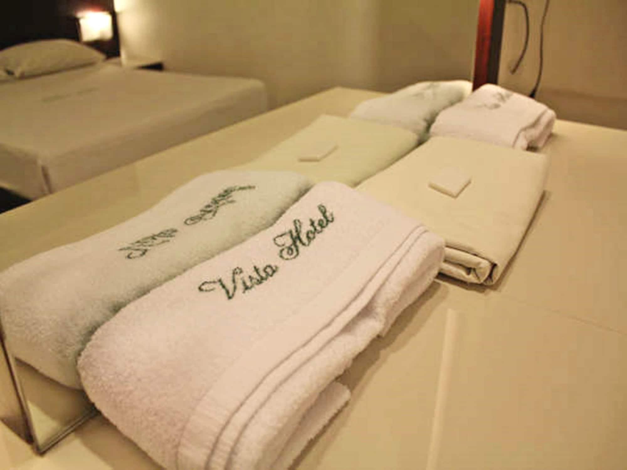 Vista Hotel Cubao Quezon City Exteriör bild