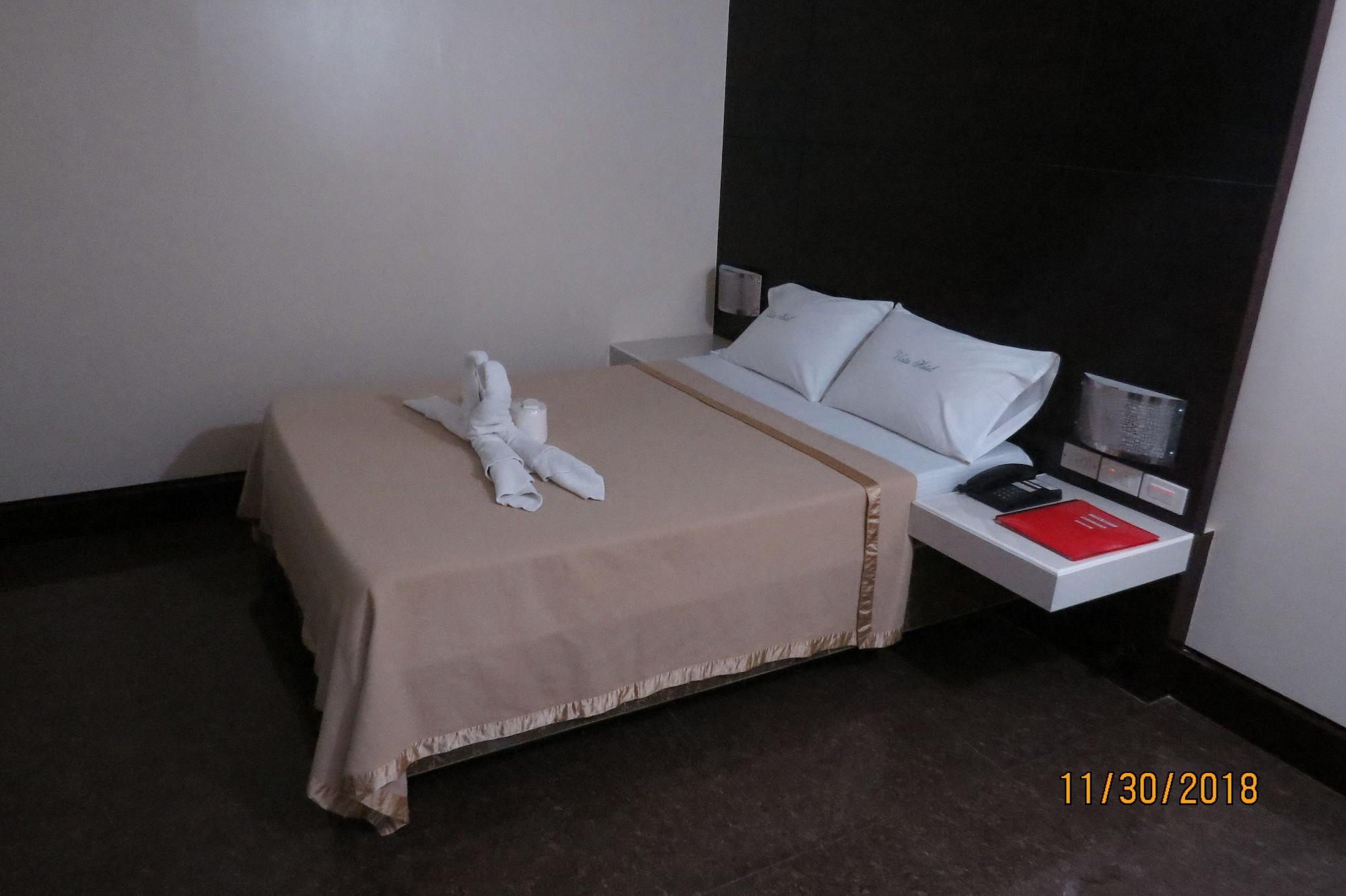 Vista Hotel Cubao Quezon City Exteriör bild