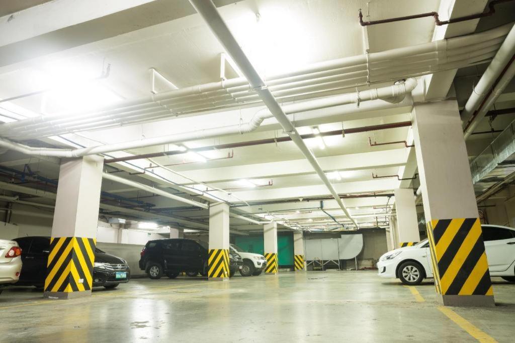 Vista Hotel Cubao Quezon City Exteriör bild