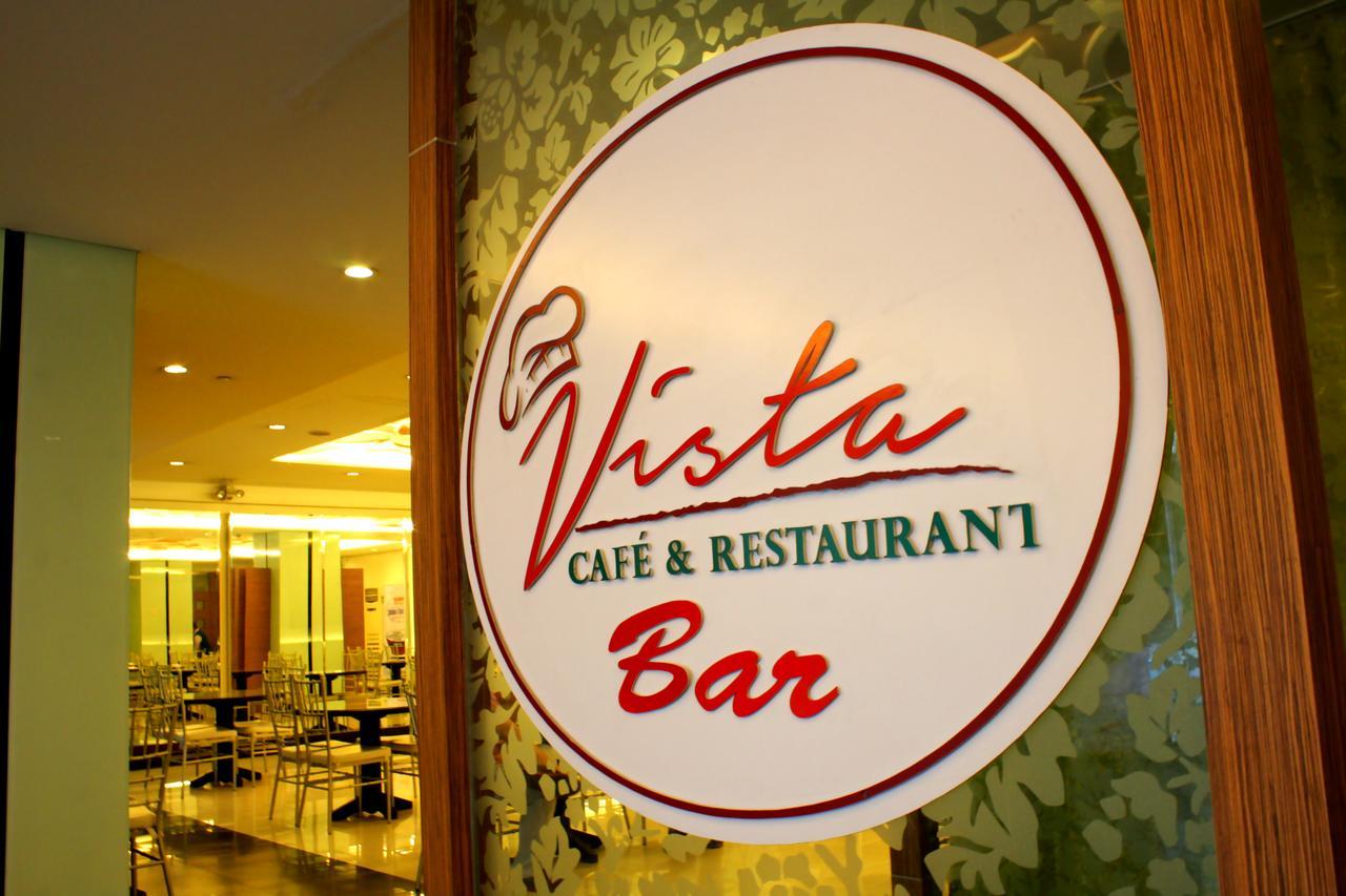 Vista Hotel Cubao Quezon City Exteriör bild
